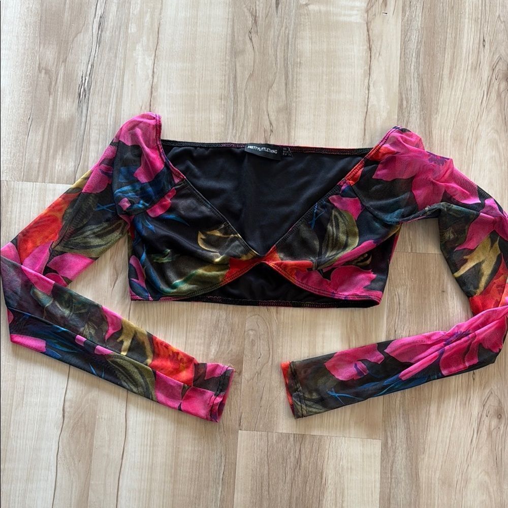 PrettyLittleThing Pink and Blue Floral Long Sleeve Super Crop Top